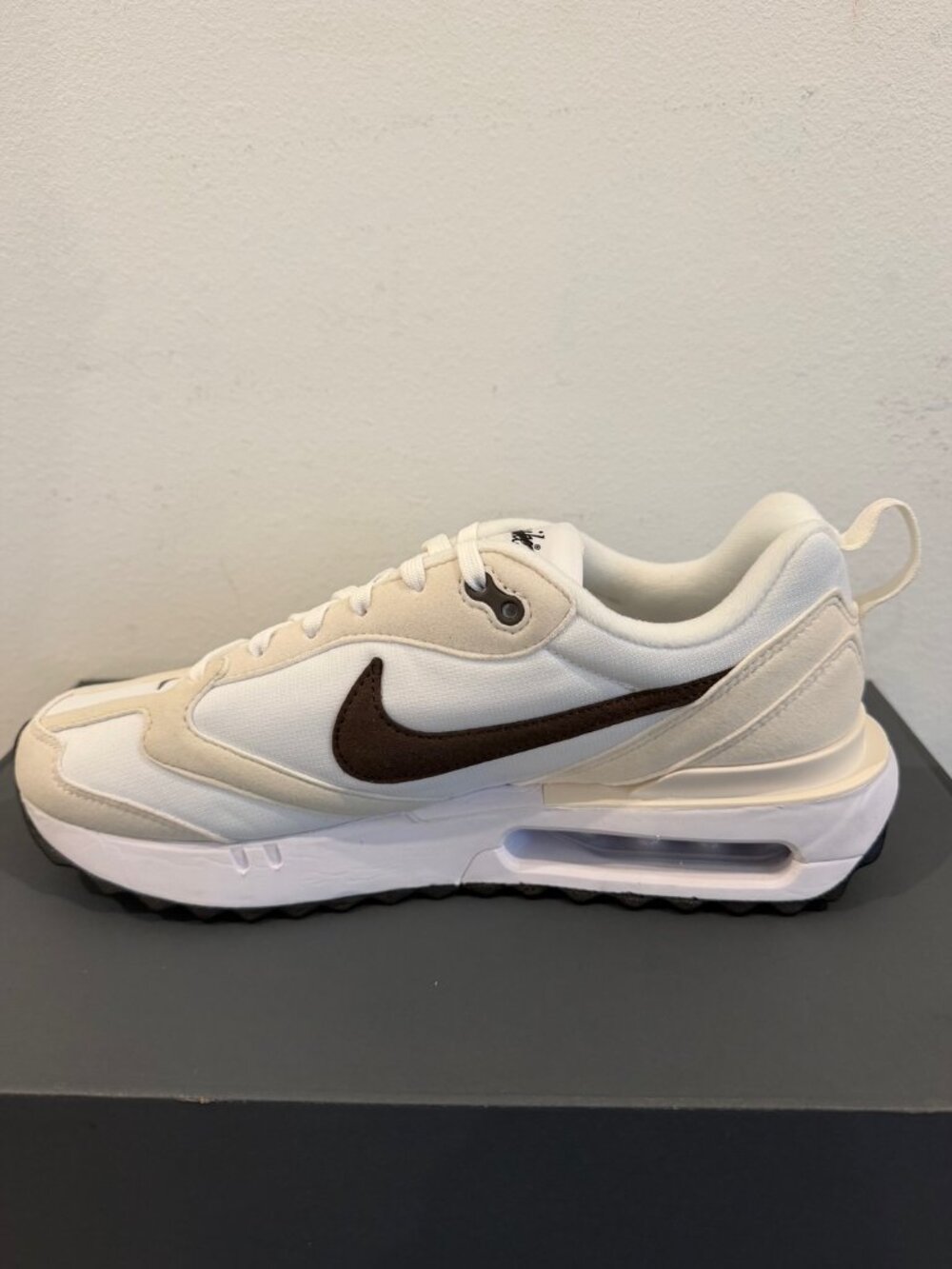 Nike Air Max Dawn Baroque Brown DC4068-102 Women’s 9.5 New with Tags damaged box - Picture 2 of 5